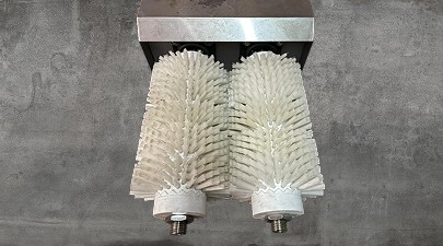 Glove Pulling Brushes